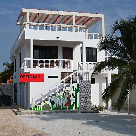 La Casa Del Mexicano เซเลสตุน ภายนอก รูปภาพ