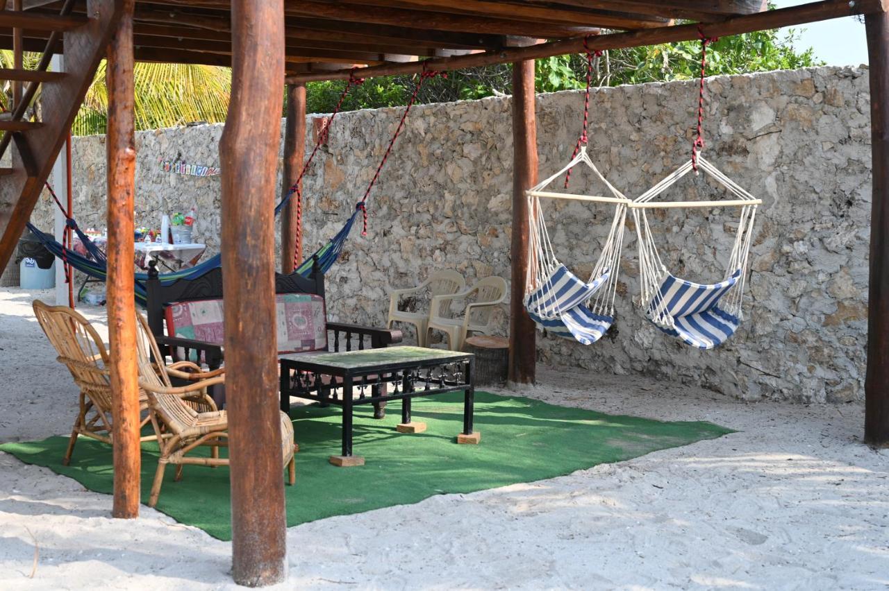 La Casa Del Mexicano เซเลสตุน ภายนอก รูปภาพ