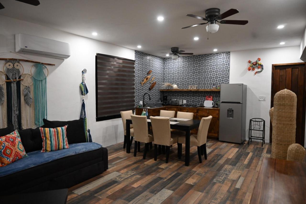 La Casa Del Mexicano เซเลสตุน ภายนอก รูปภาพ