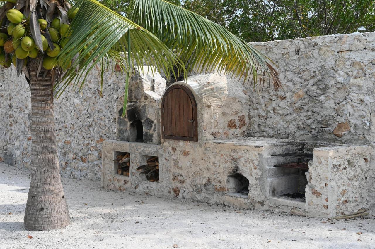 La Casa Del Mexicano เซเลสตุน ภายนอก รูปภาพ