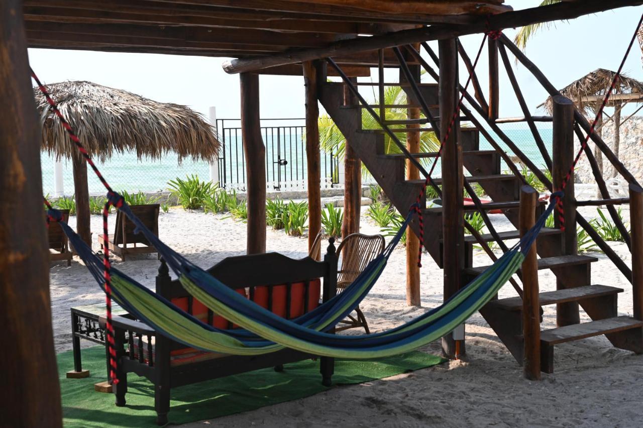 La Casa Del Mexicano เซเลสตุน ภายนอก รูปภาพ