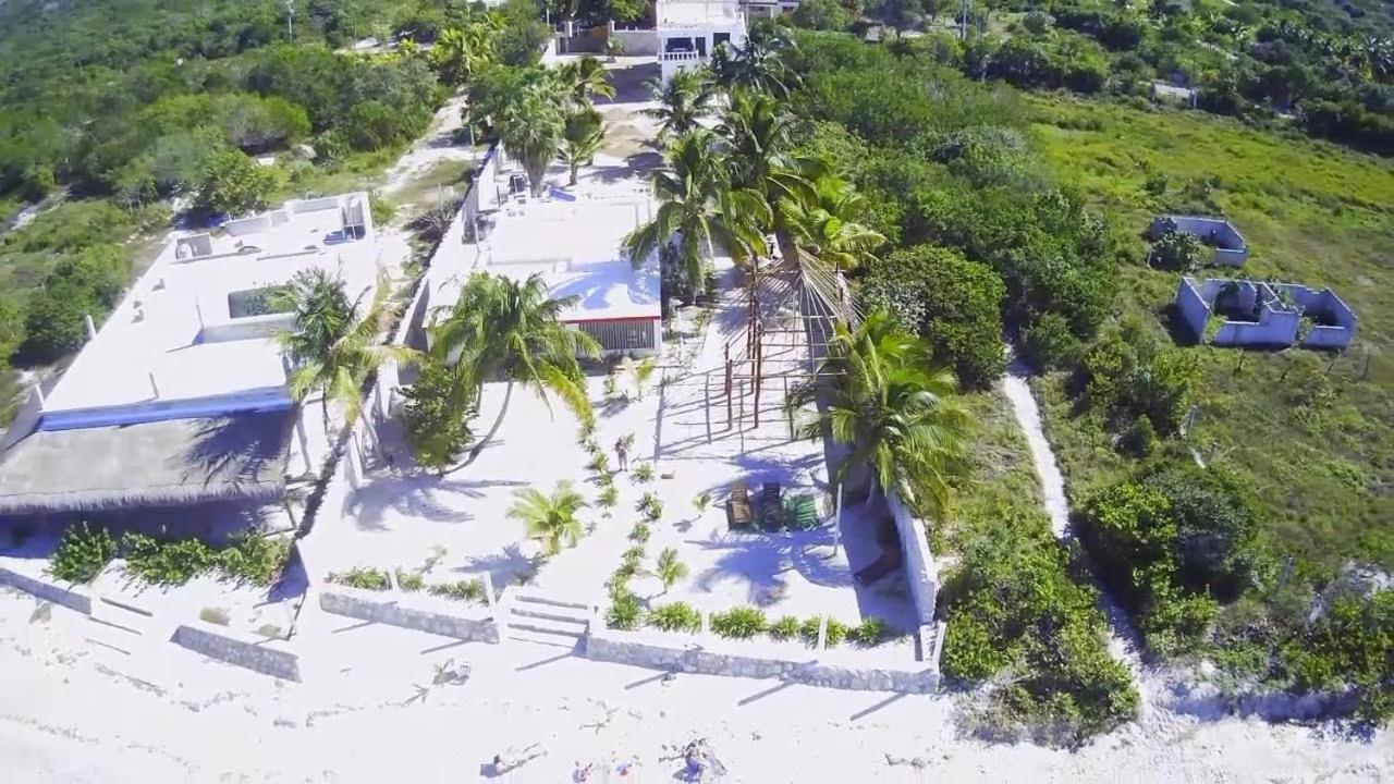 La Casa Del Mexicano เซเลสตุน ภายนอก รูปภาพ